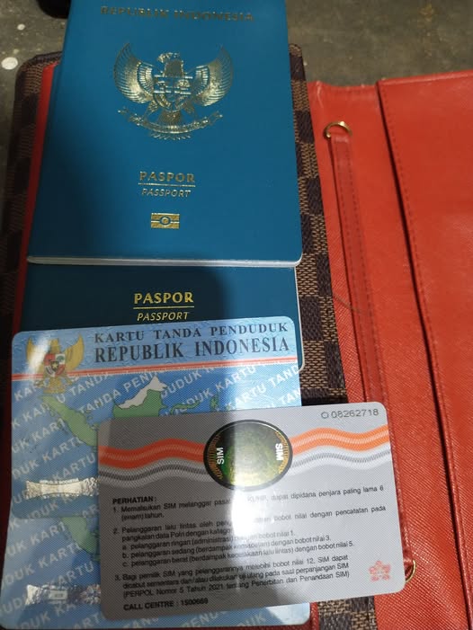 Pengurusan Dokumen dan SIM