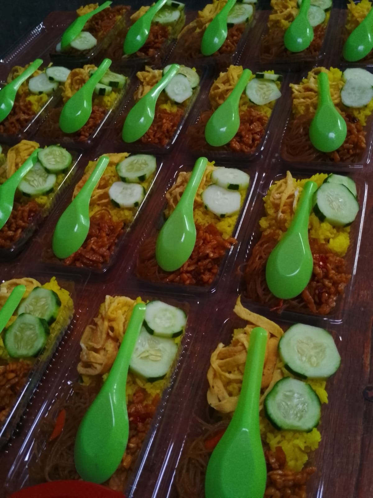 Usaha Katering & Jajanan (Nasi Kuning, Bihun Goreng, Pompia)
